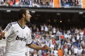 开云体育在线-东决关键战之夜，拉梅洛主宰比赛走向，当魔术师之子在波士顿花园起舞