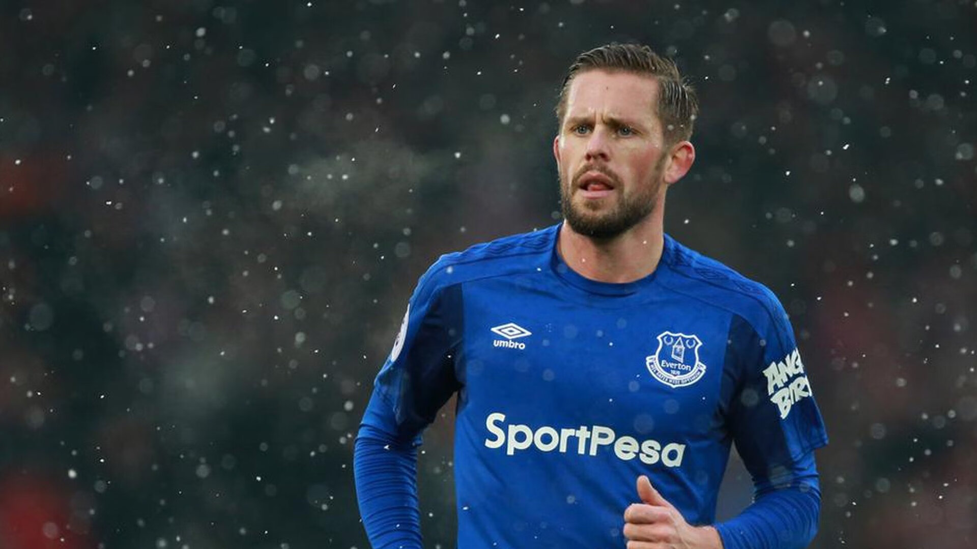 年度焦点之战之夜，贝恩贡献制胜表现，当平凡身躯承载非凡使命